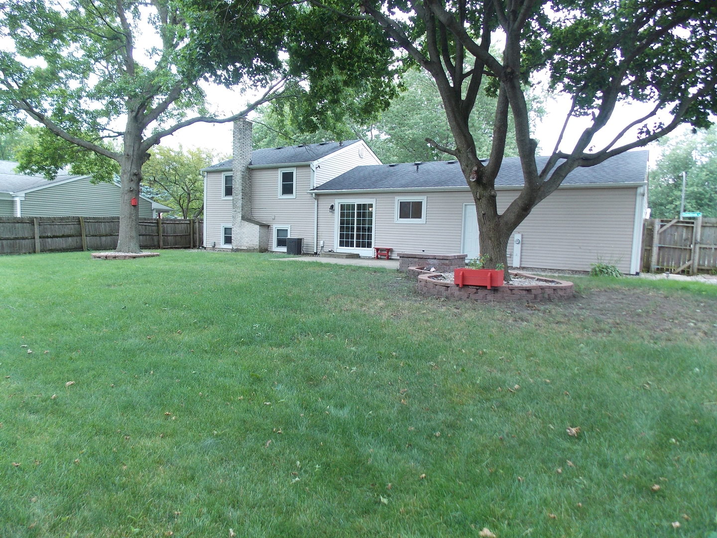 209 Cedarbrook Road Naperville, IL 60565 - Photo 14 of 14 Gallery Image 14