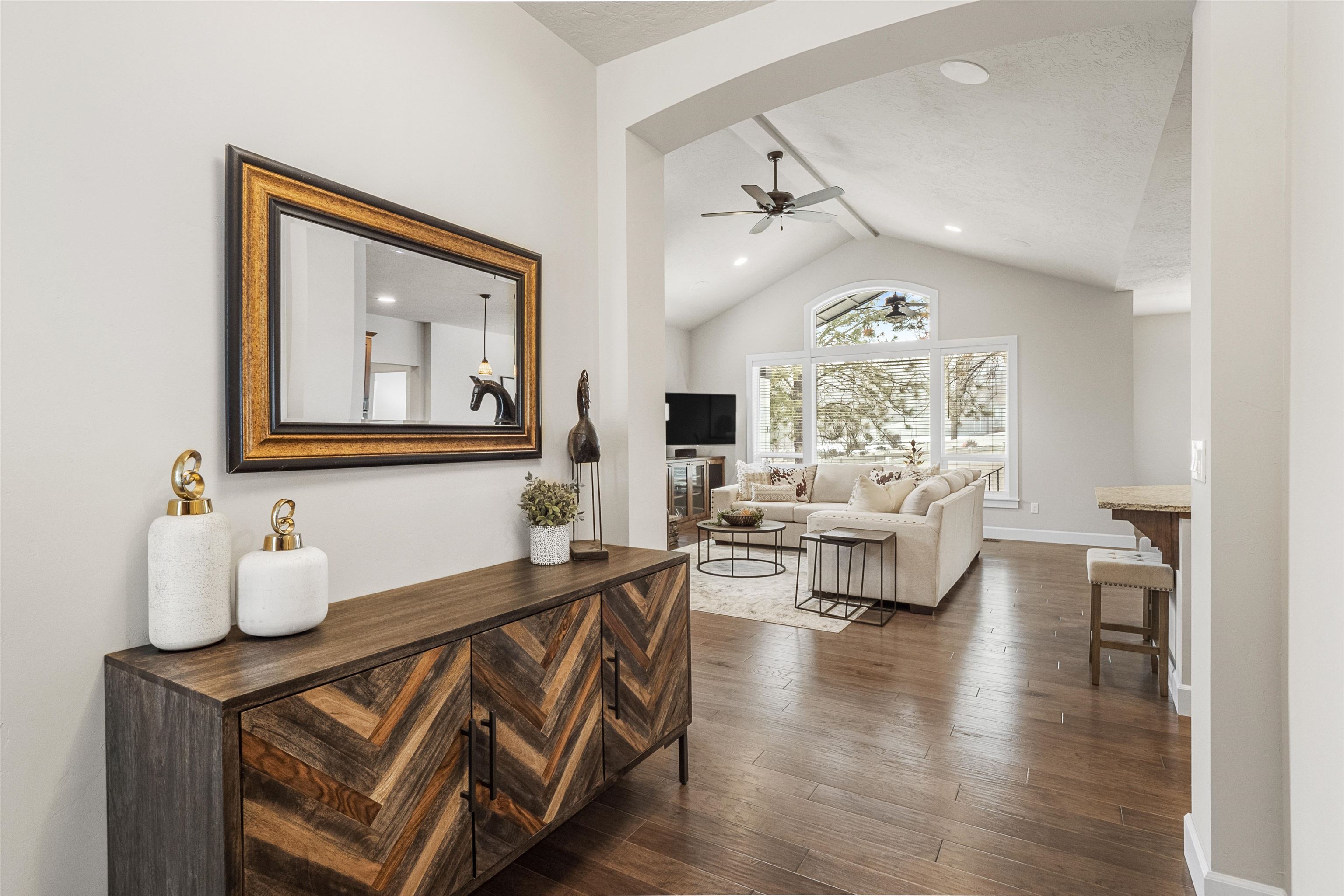 5403 South Bates Road Spokane Valley, WA 99206 - Photo 3 of 35 Gallery Image 3