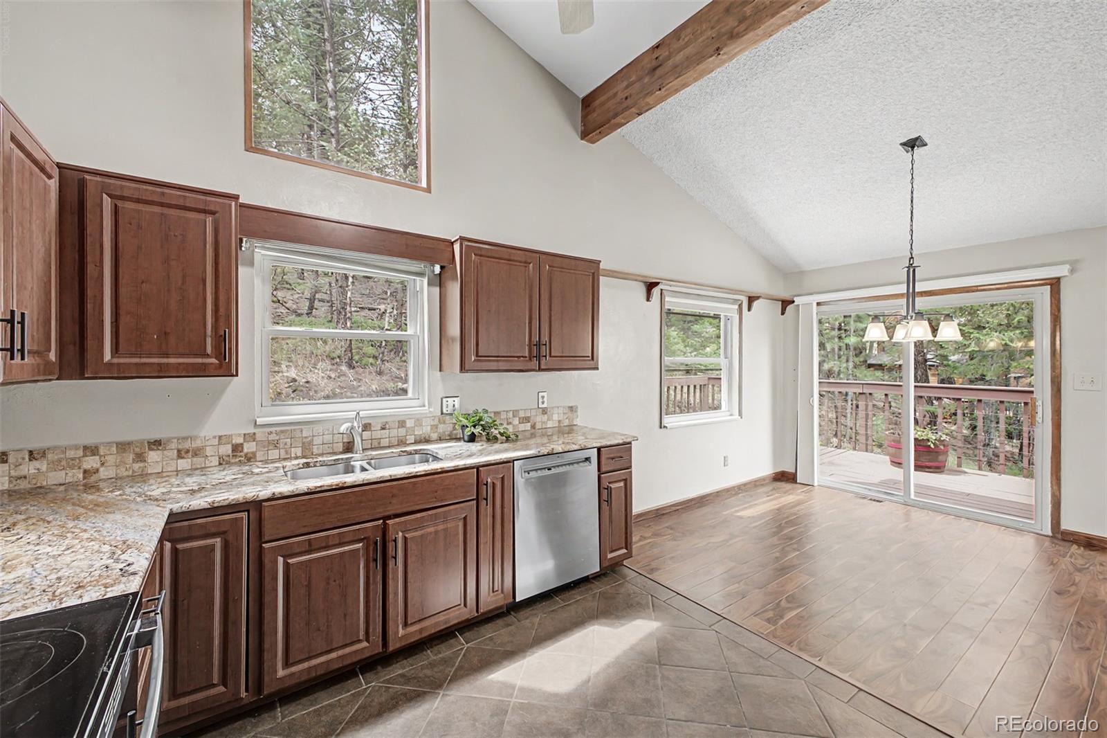 29526 Bronco Road Evergreen, CO 80439 - Photo 10 of 39