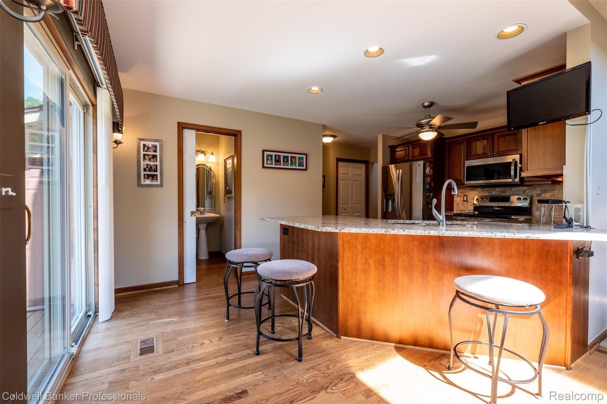 2745 Ripple Way White Lake, MI 48383 - Photo 13 of 58 2745 Ripple Way (20 of 58) - Copy.jpg