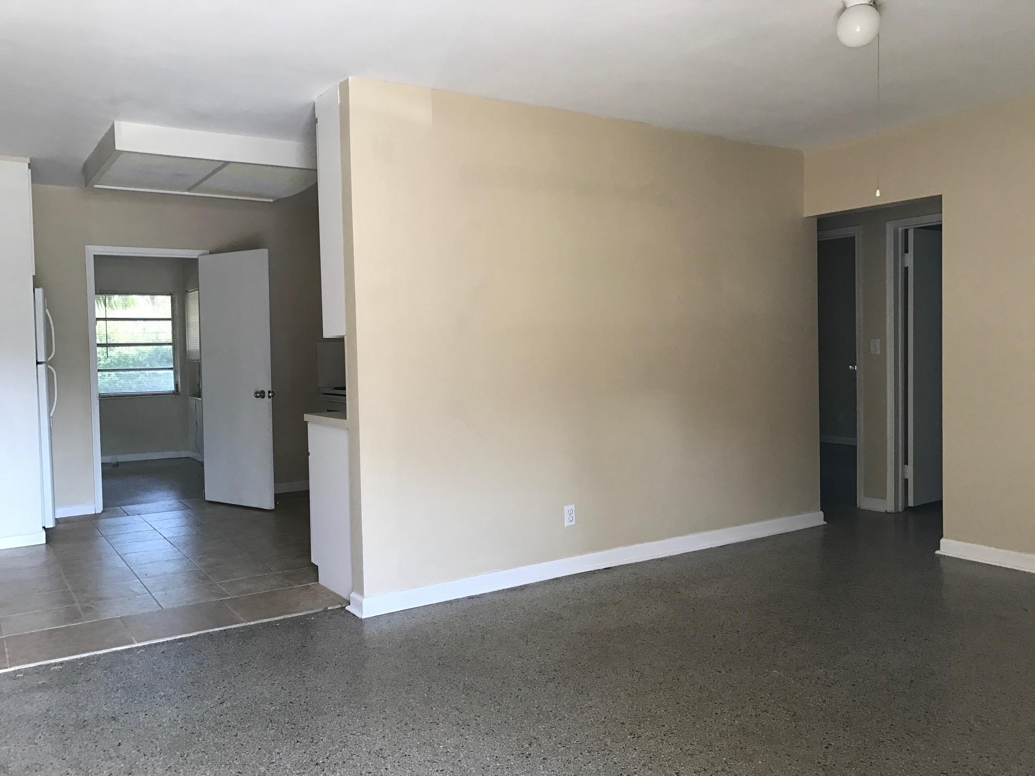 225 Northwest 4th Diagonal Boca Raton, FL 33432 - Photo 2 of 12 IMG_1377