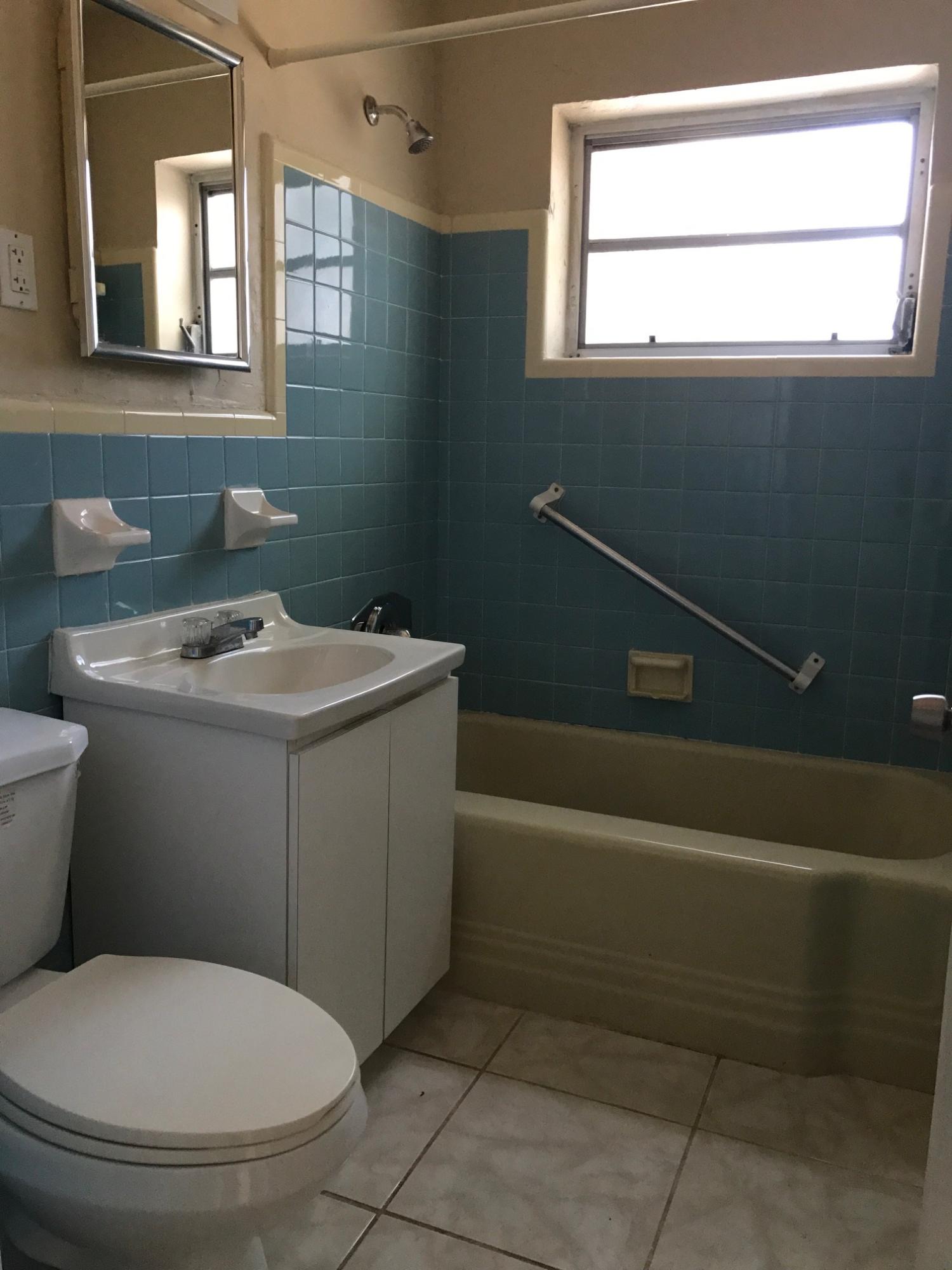 225 Northwest 4th Diagonal Boca Raton, FL 33432 - Photo 6 of 12 IMG_1382