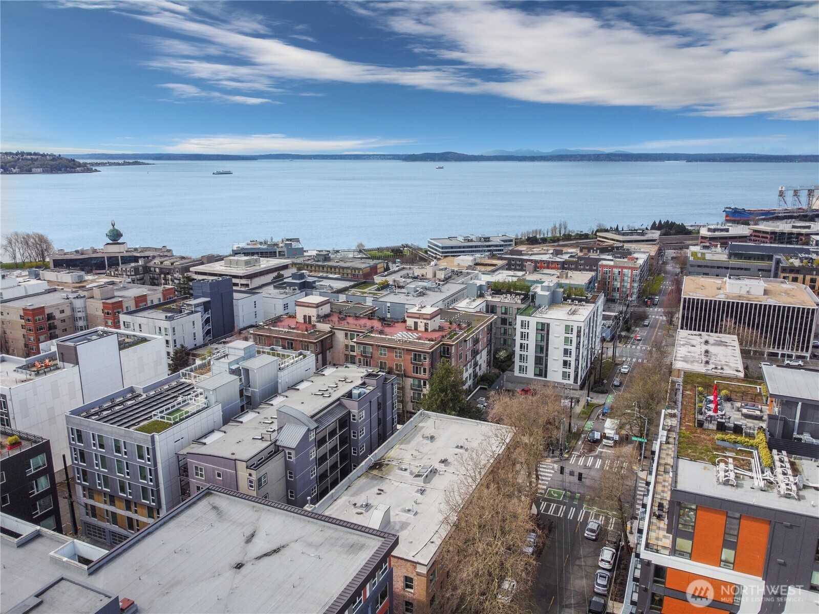 7 Harrison Street, Unit 39 Seattle, WA 98109 - Photo 26 of 27