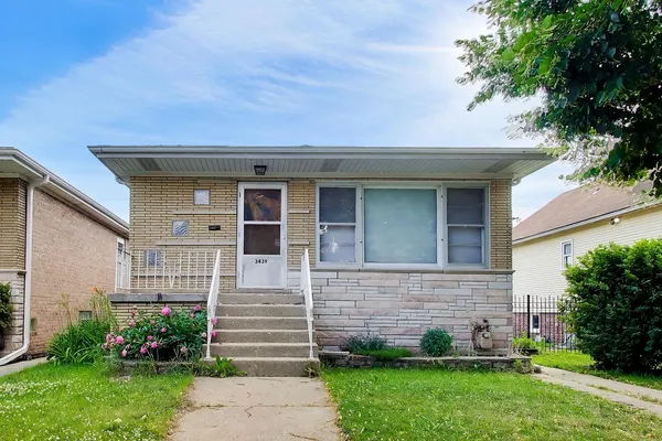 $425,000 | 3439 South Hermitage Avenue, Chicago, IL 60608