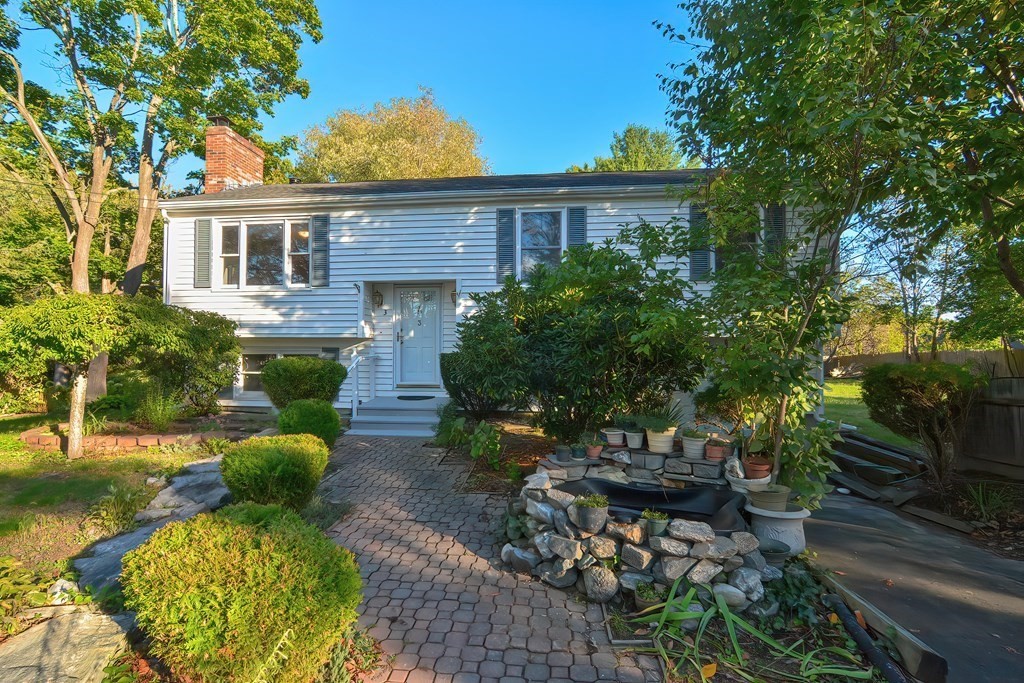 3 Henley Road Acton, MA 01720 - Photo 1 of 26 Gallery Image 1