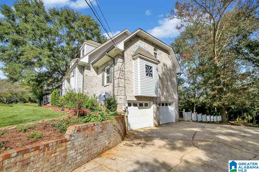 1113 Saddlebrook Road Birmingham, AL 35210 - Photo 2 of 37