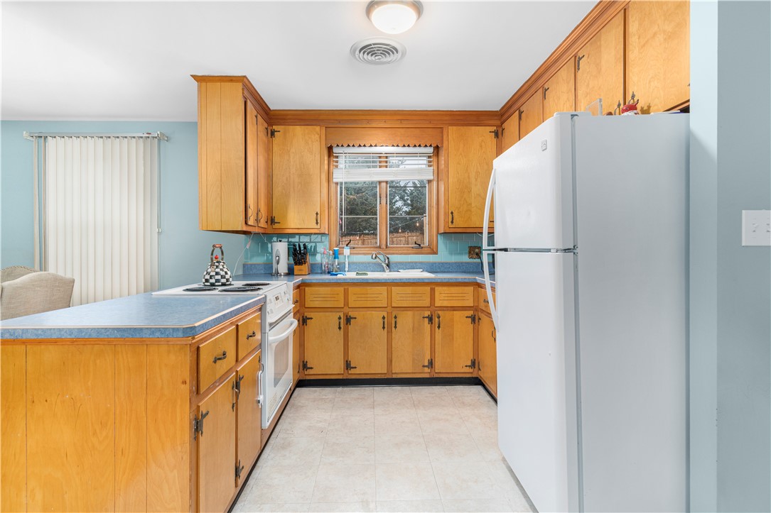 2 Mathew Road Tiverton, RI 02878 - Photo 11 of 27 Gallery Image 11