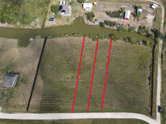 $24,000 | 89-90 Bayou Avenue, Anahuac, TX 77514