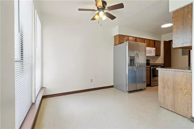 $1,350 | 4289 Lac Saint Pierre Drive, Unit 202, Harvey, LA 70058