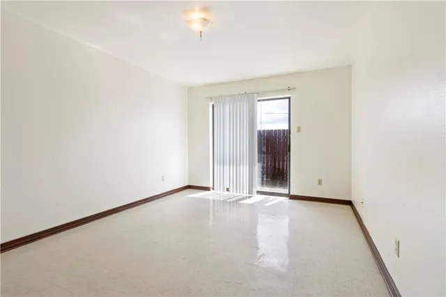 $1,350 | 4289 Lac Saint Pierre Drive, Unit 202, Harvey, LA 70058