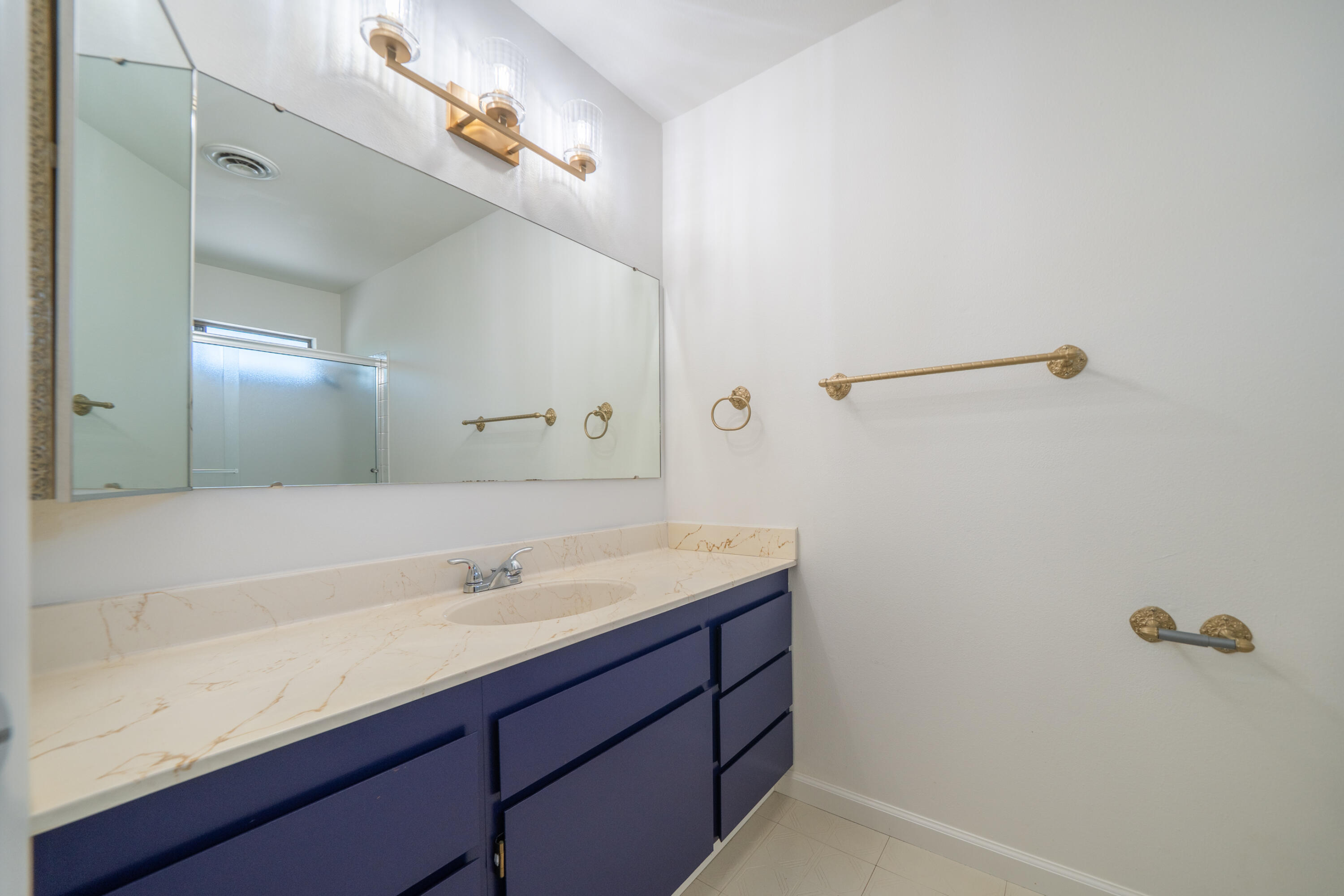1930 Bechelli Lane Redding, CA 96002 - Photo 21 of 38 Bathroom 2