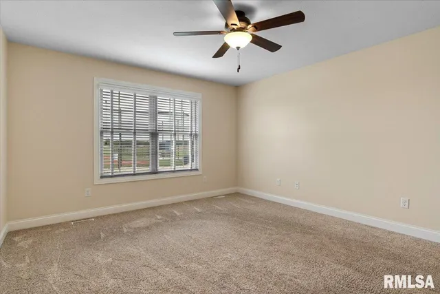 $348,500 | 1809 Spartan Drive, Chatham, IL 62629