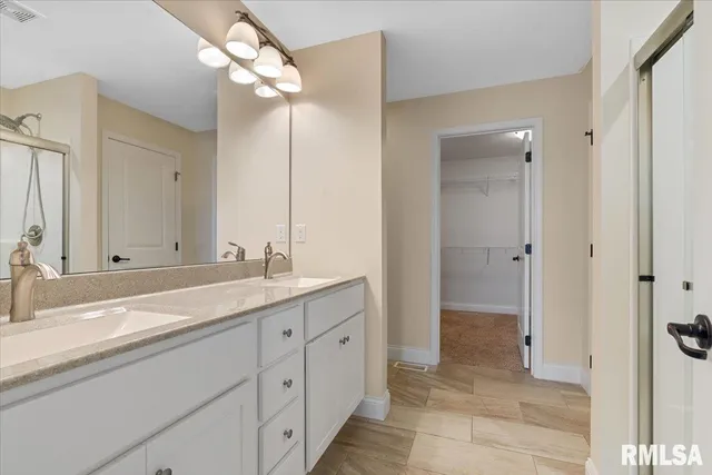 $348,500 | 1809 Spartan Drive, Chatham, IL 62629