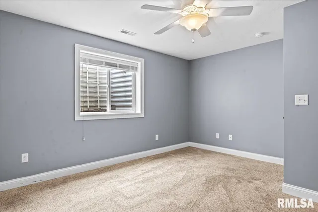 $348,500 | 1809 Spartan Drive, Chatham, IL 62629