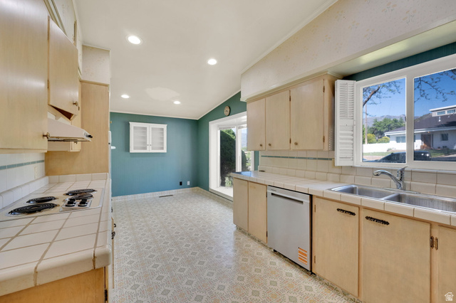 3558 South 50 West Bountiful, UT 84010 - Photo 9 of 28