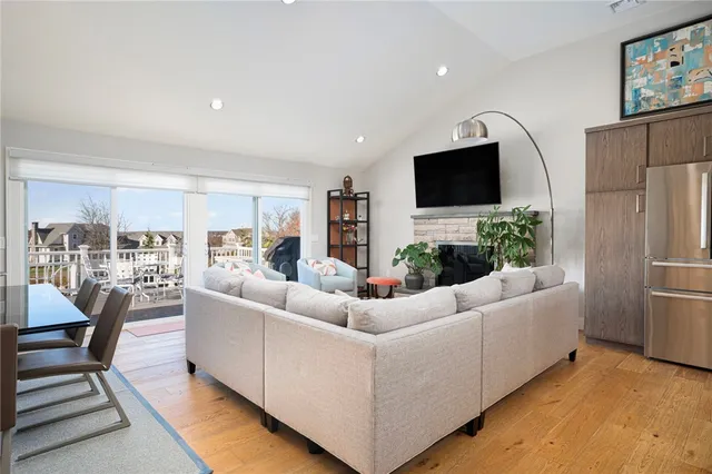 $1,995,000 | 209 Carpenter Drive, South Kingstown, RI 02879