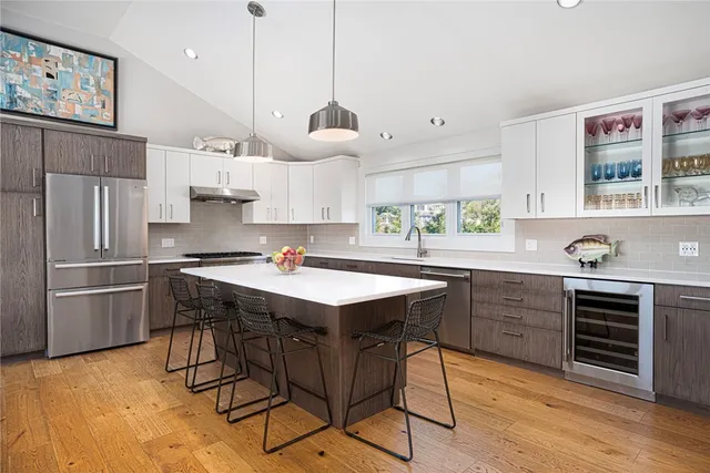 $1,995,000 | 209 Carpenter Drive, South Kingstown, RI 02879