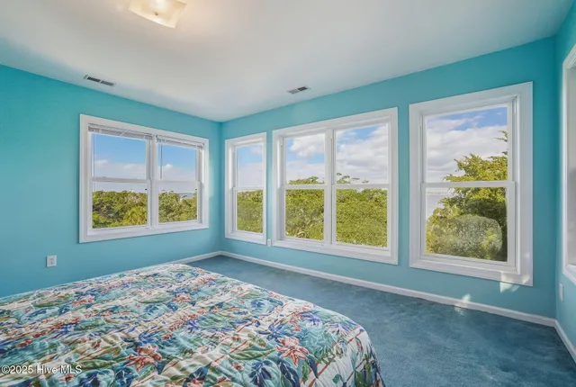 $1,695,000 | 3904 Emerald Drive, Emerald Isle, NC 28594