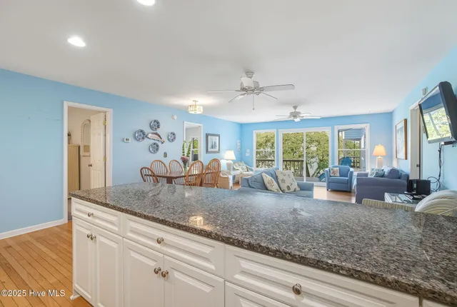 $1,695,000 | 3904 Emerald Drive, Emerald Isle, NC 28594