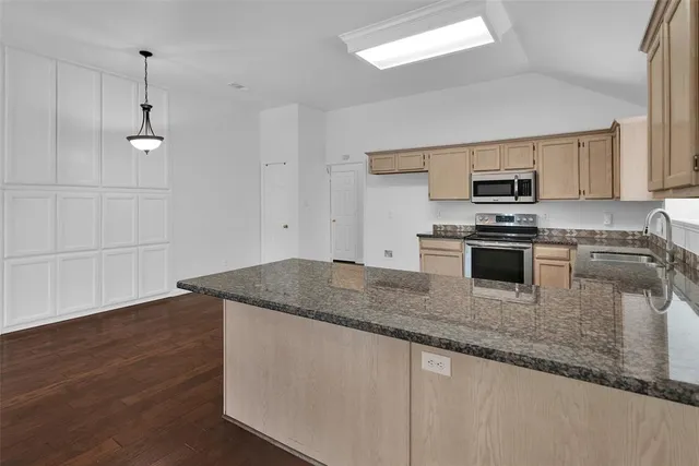 $395,000 | 709 Bluffview Drive, McKinney, TX 75071