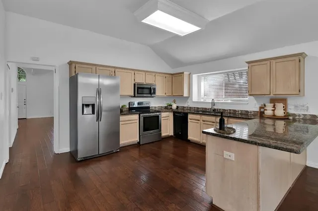 $395,000 | 709 Bluffview Drive, McKinney, TX 75071