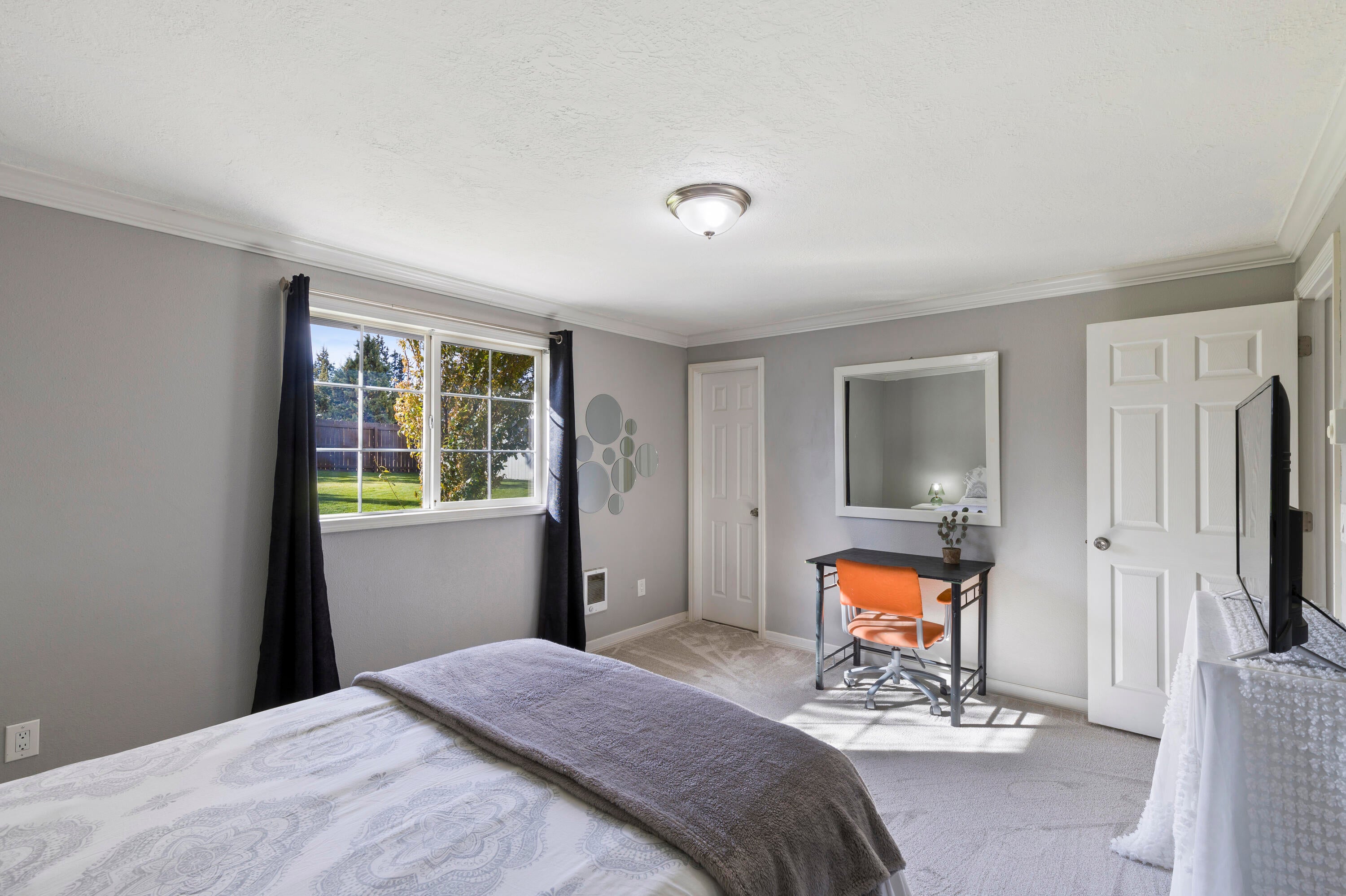 20607 Mary Way Bend, OR 97701 - Photo 25 of 35 Secondary Primary Bedroom