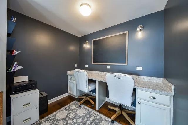 $859,900 | 570 Amy Lane, Wheaton, IL 60187