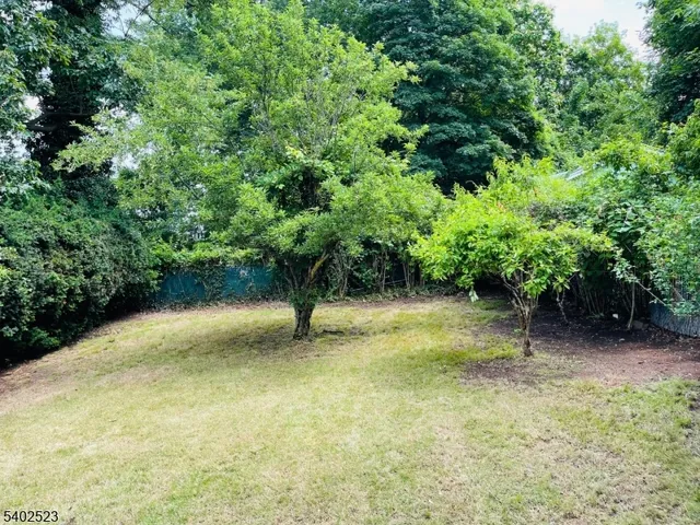 $2,200 | 76 Chestnut Street, Unit 1, Montclair, NJ 07042