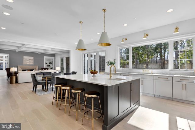 $5,300,000 | 9129 Kittery Lane, Bethesda, MD 20817