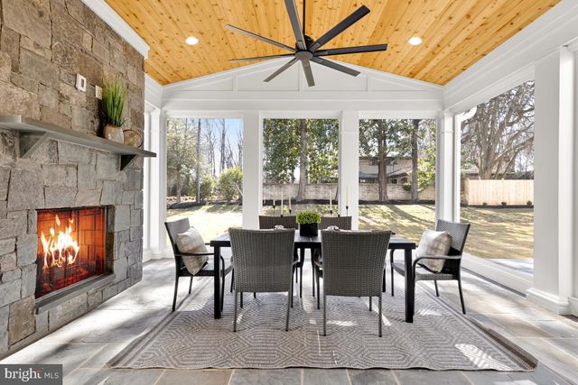 $5,300,000 | 9129 Kittery Lane, Bethesda, MD 20817