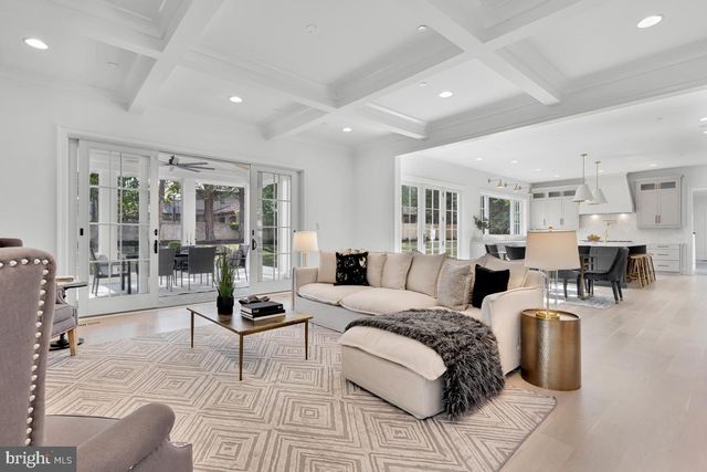 $5,300,000 | 9129 Kittery Lane, Bethesda, MD 20817