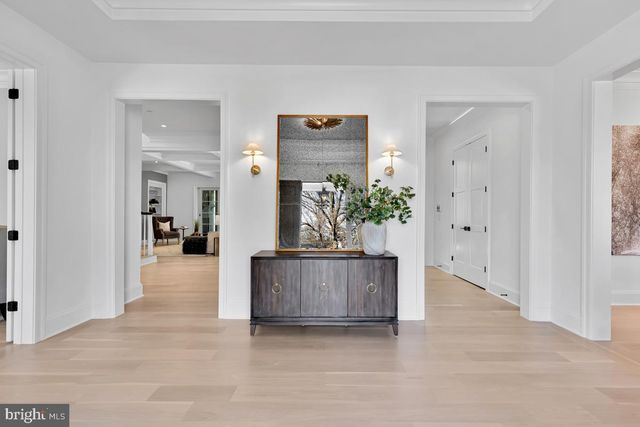 $5,300,000 | 9129 Kittery Lane, Bethesda, MD 20817