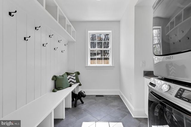 $5,300,000 | 9129 Kittery Lane, Bethesda, MD 20817