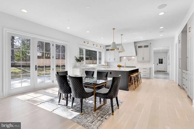 $5,300,000 | 9129 Kittery Lane, Bethesda, MD 20817