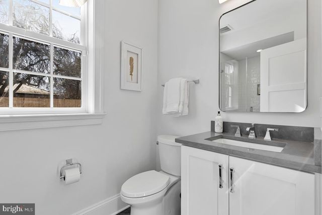 $5,300,000 | 9129 Kittery Lane, Bethesda, MD 20817