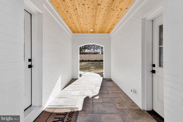 $5,300,000 | 9129 Kittery Lane, Bethesda, MD 20817