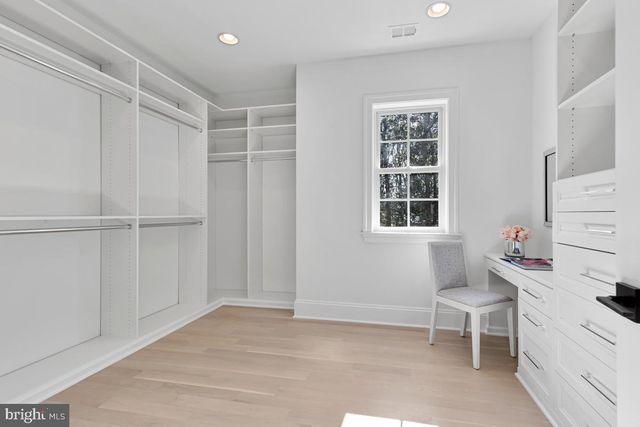 $5,300,000 | 9129 Kittery Lane, Bethesda, MD 20817