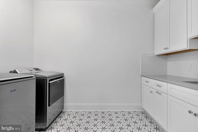 $5,300,000 | 9129 Kittery Lane, Bethesda, MD 20817