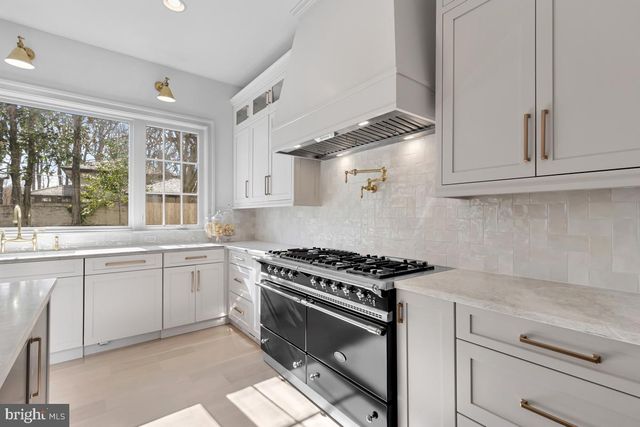 $5,300,000 | 9129 Kittery Lane, Bethesda, MD 20817