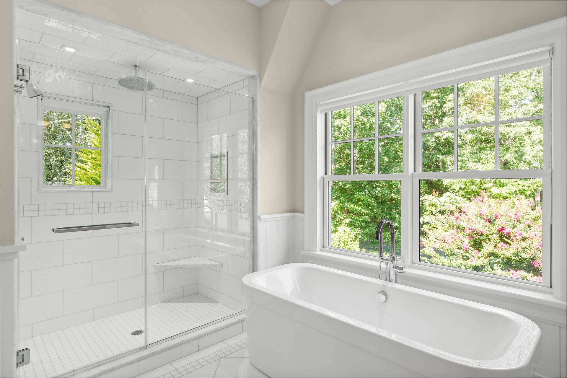 40 Roxbury Lane Wainscott, NY 11975 - Photo 15 of 29 a bathroom with a bathtub and shower