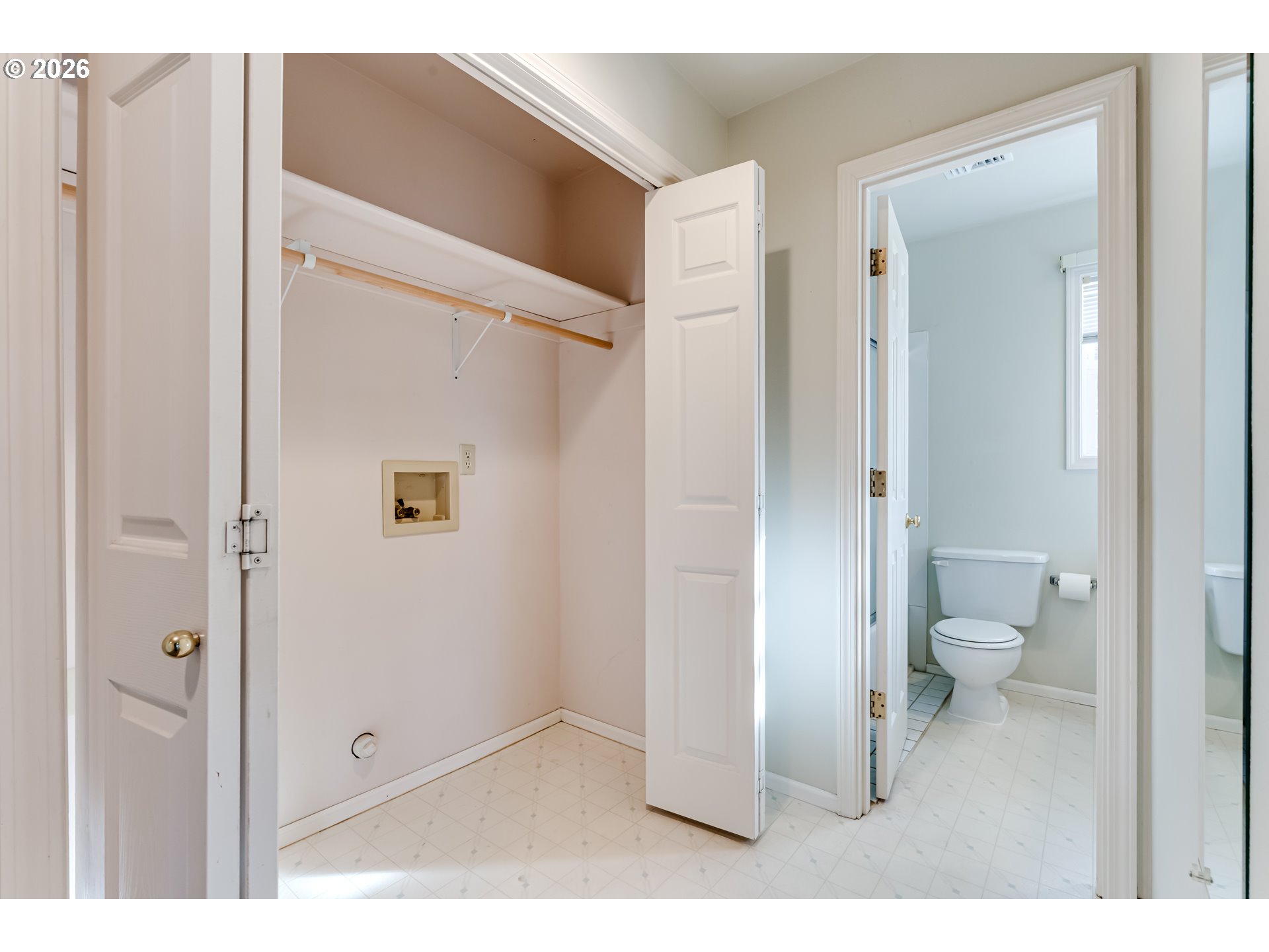 951 West 27th Avenue Eugene, OR 97405 - Photo 28 of 34 a bathroom with a toilet sink