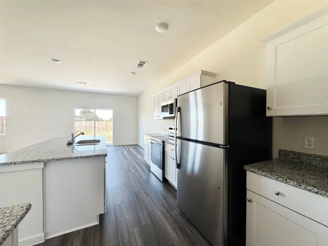 $2,100 | 8703 Vacek Xing Way, Richmond, TX 77469