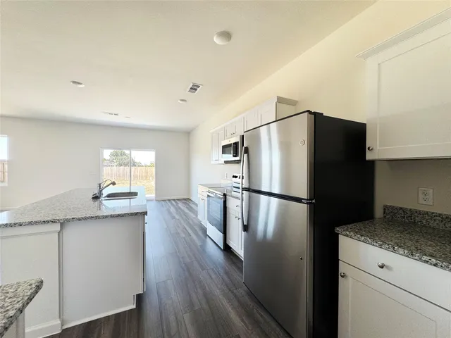 $2,100 | 8703 Vacek Xing Way, Richmond, TX 77469