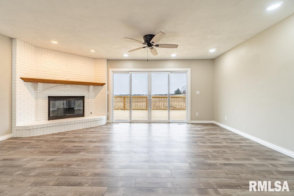 1148 Dieble Road Washington, IL 61571 - Photo 5 of 44 Gallery Image 5