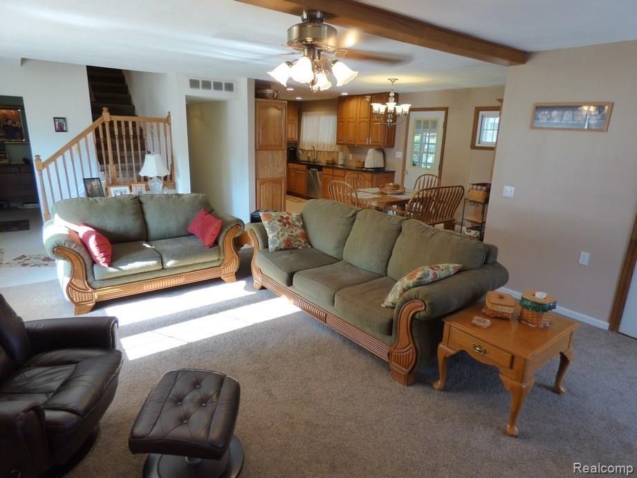 14641 Elwell Road Belleville, MI 48111 - Photo 13 of 36 P1110624.jpg