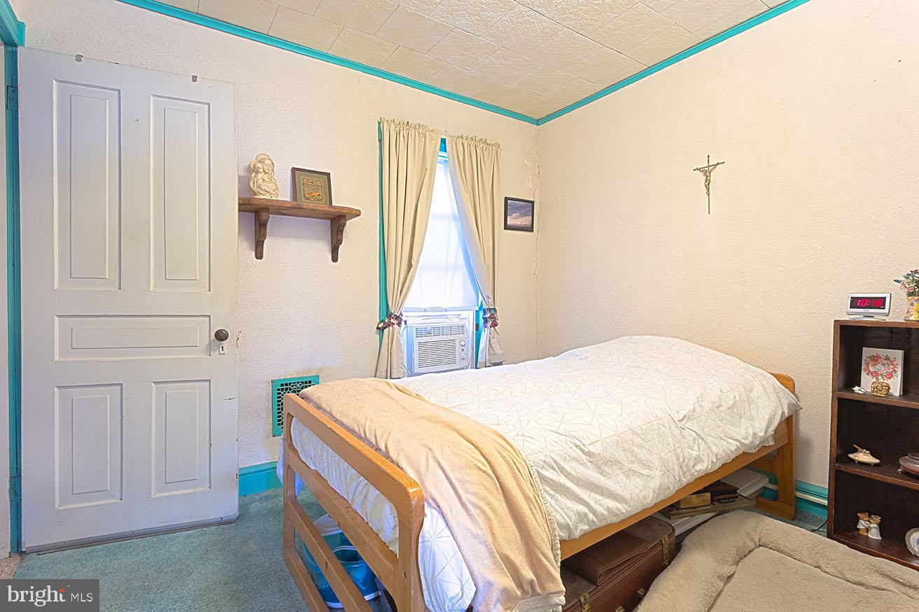 218 South 3rd Avenue Reading, PA 19611 - Photo 12 of 13