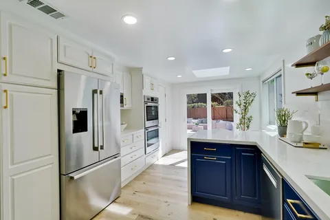 $2,888,888 | 22136 Dean Court, Cupertino, CA 95014