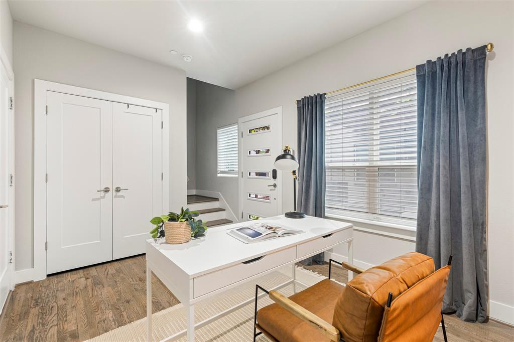 4906 Live Oak Street, Unit 7 Dallas, TX 75206 - Photo 14 of 19 a living room with furniture and next to a window