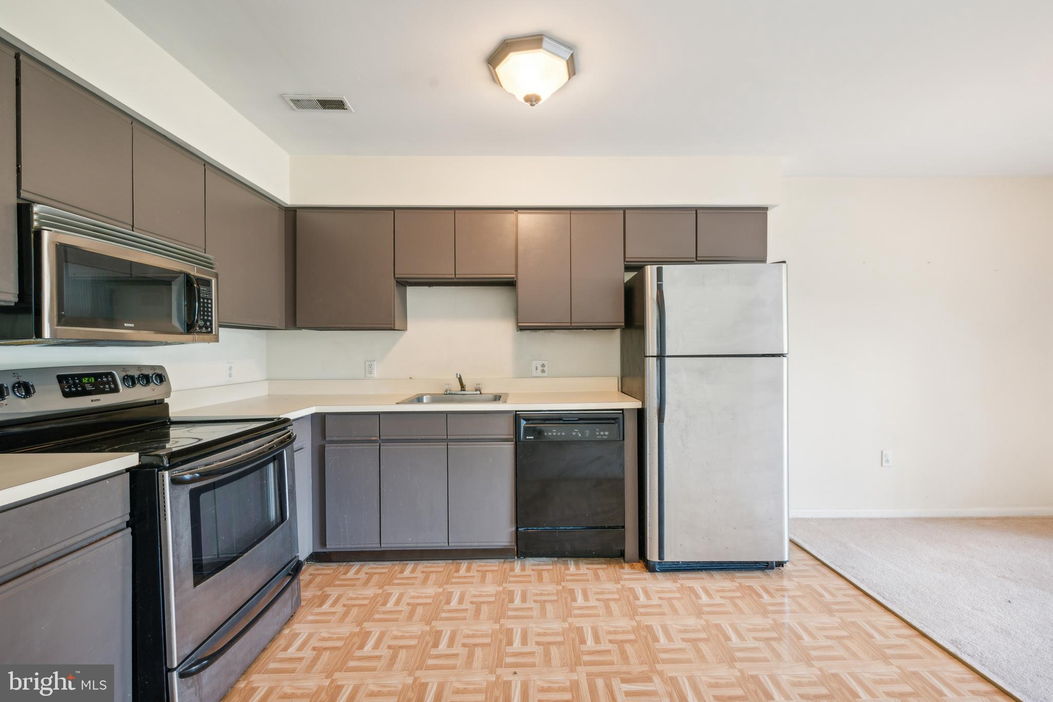 7 Summit Court Evesham, NJ 08053 - Photo 10 of 37