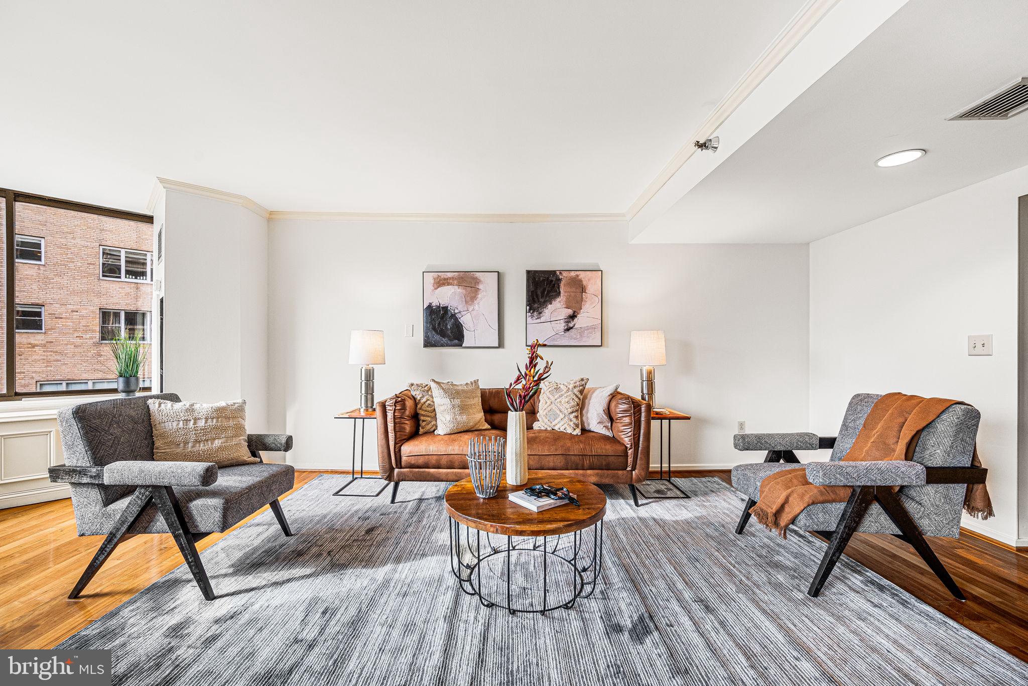 202 West Rittenhouse Square, Unit 1508 Philadelphia, PA 19103 - Photo 6 of 38 Living Room